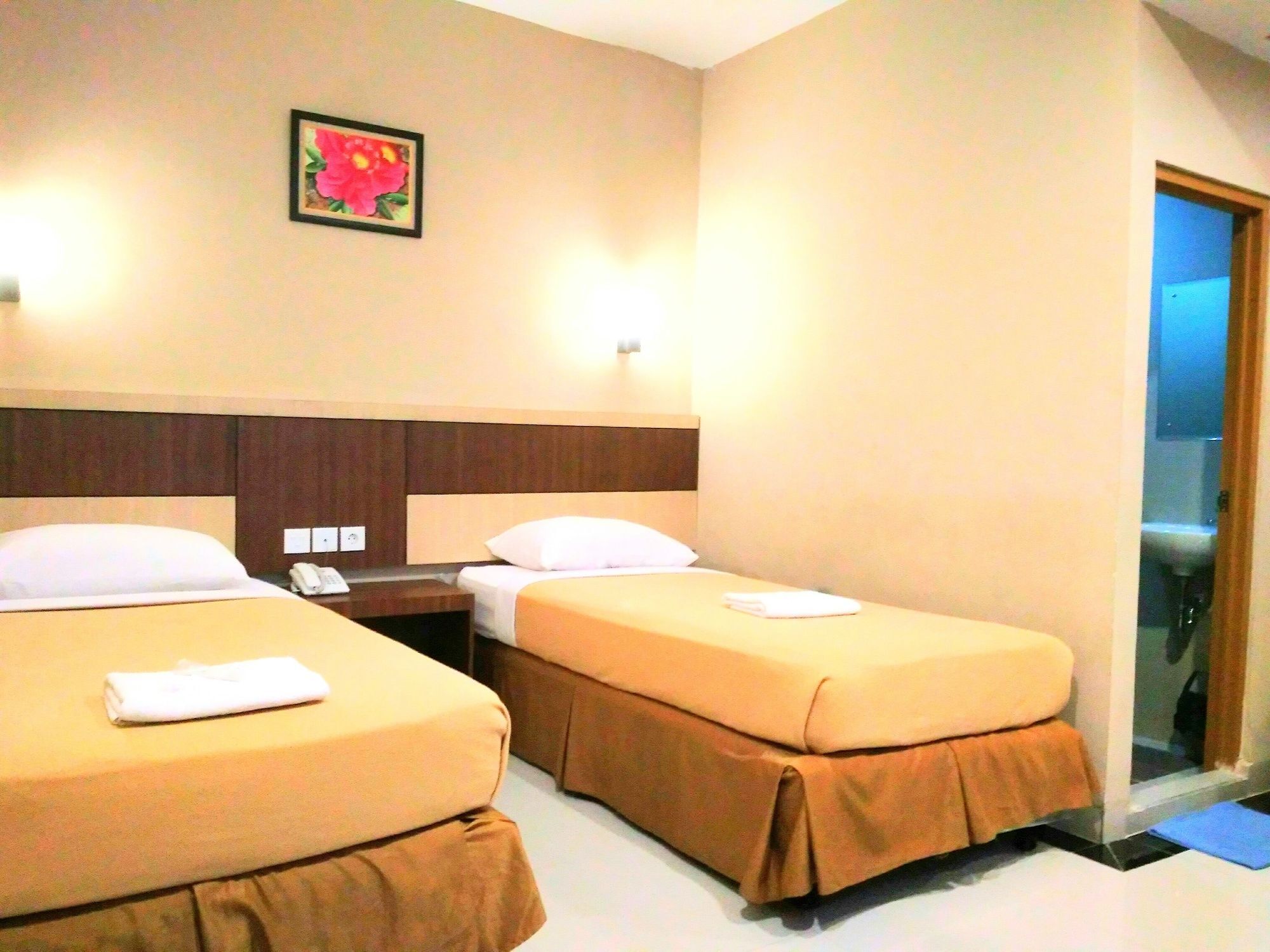 Hotel Parma Paus Pekanbaru Exterior photo